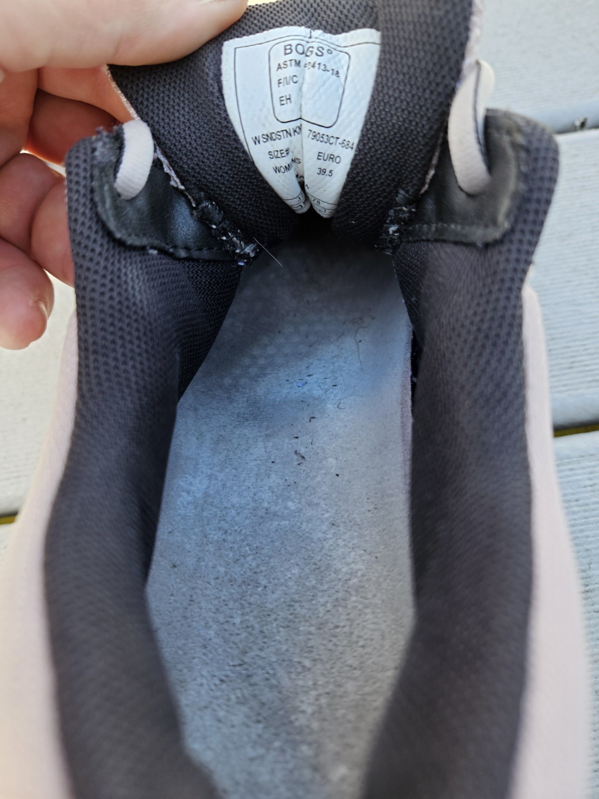 Women’s Sz 8.5 Pink & Black Bogs Bogs Grip Slip Resistant Steel Toe Work Shoe