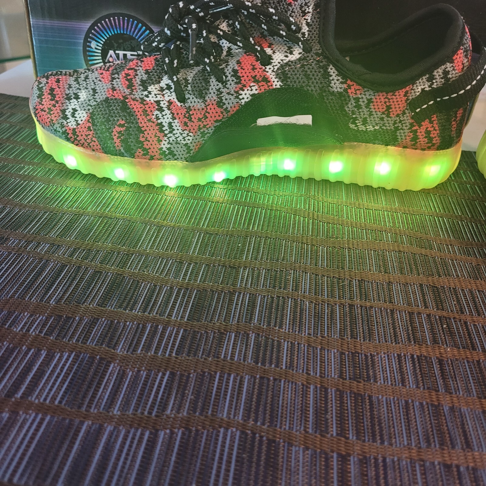 ATS Unisex LED Shoes Breathable Sneakers Light up Shoes Size 3.5