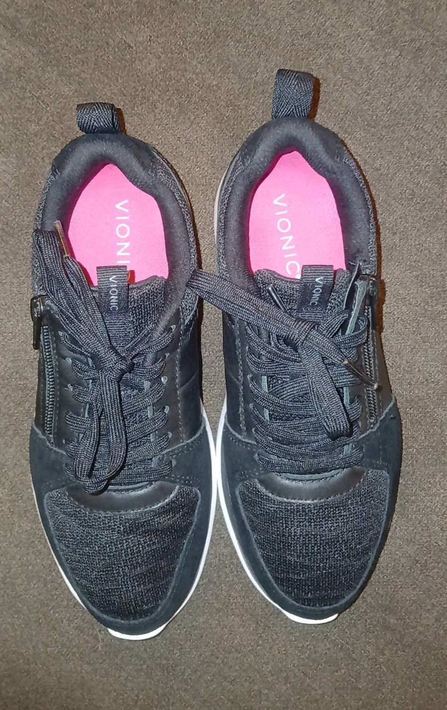 vionic women sneakers (Basically brand new very little wear.)