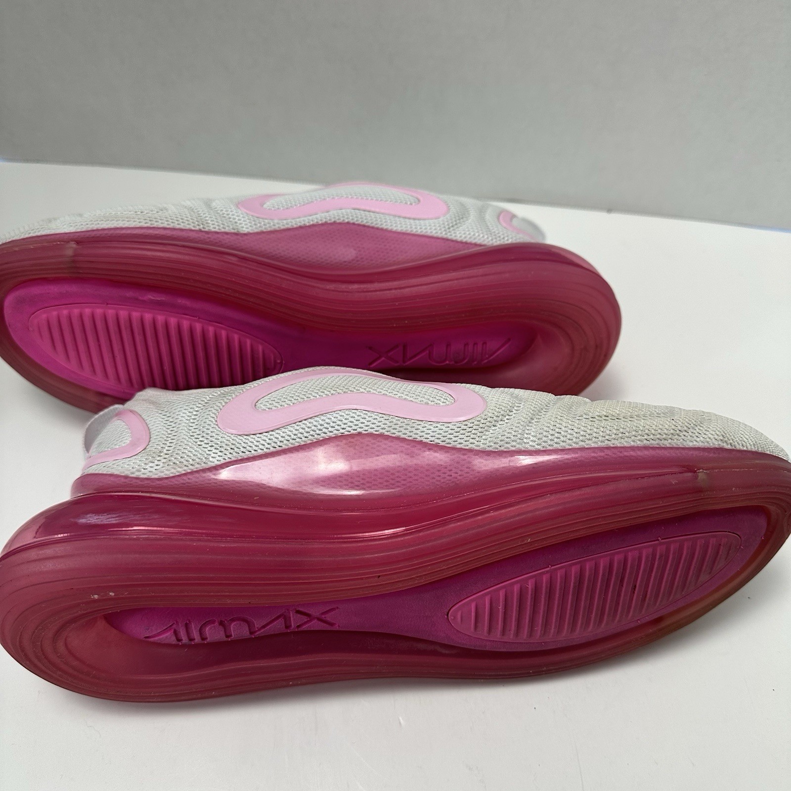Nike Women’s Air Max 720 White Pink Mesh Running Shoe Size 8.5