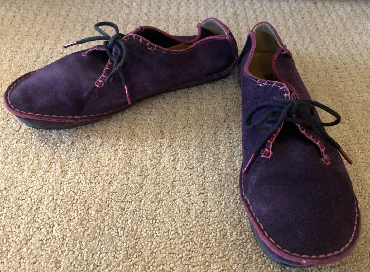 Clarks Faraway Field Shoes Sz 9.5 Purple Suede Lace-Up Casual Crepe Sole