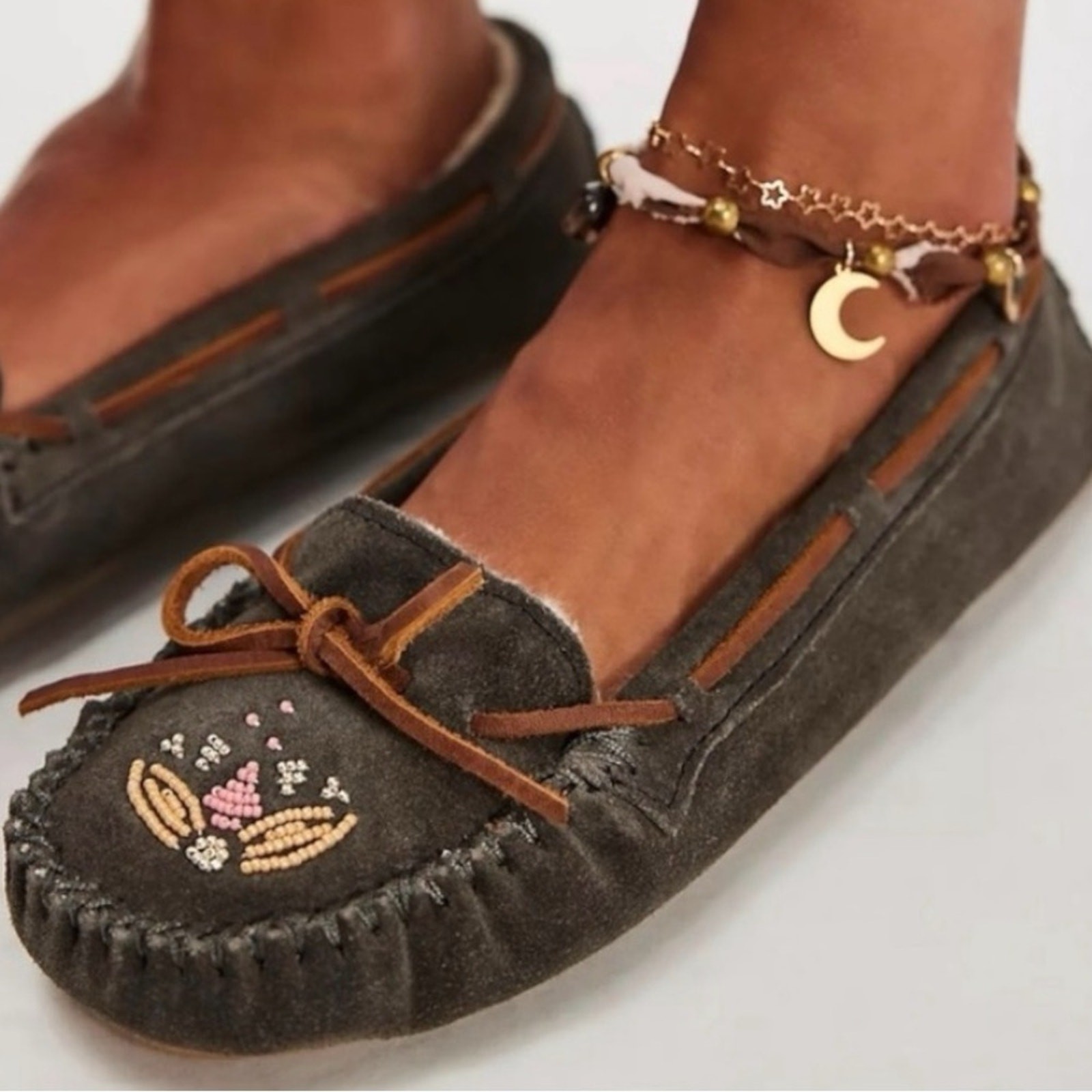 Free People Minnetonka Beaded Leather Ayashe Moccasins 10 NWT Western Bohemian