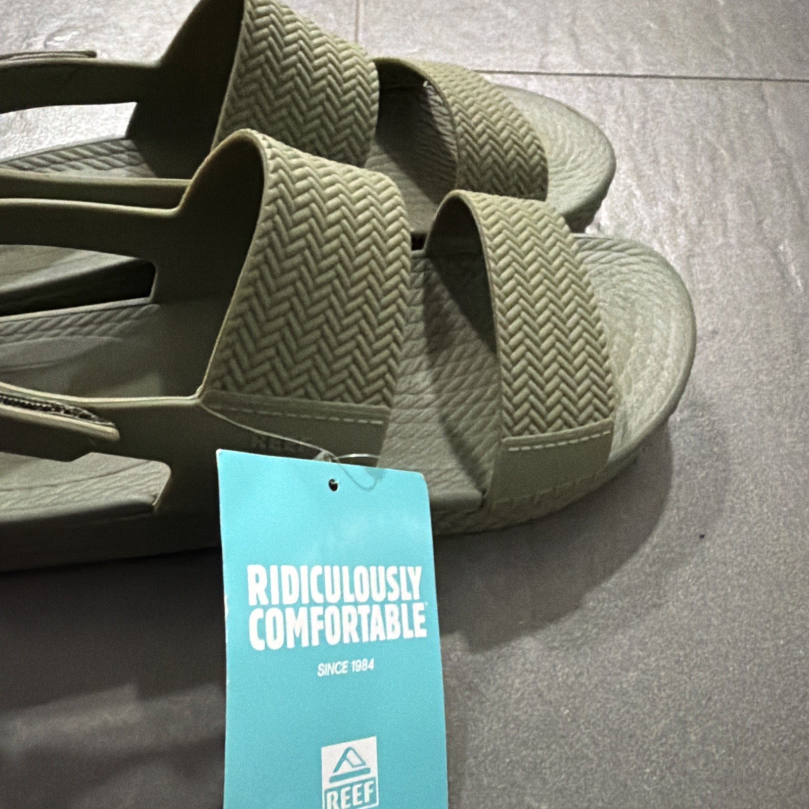 Reef Water Vista Sandals Womens Beach Outdoor Comfort Summer Olive Green Size 6