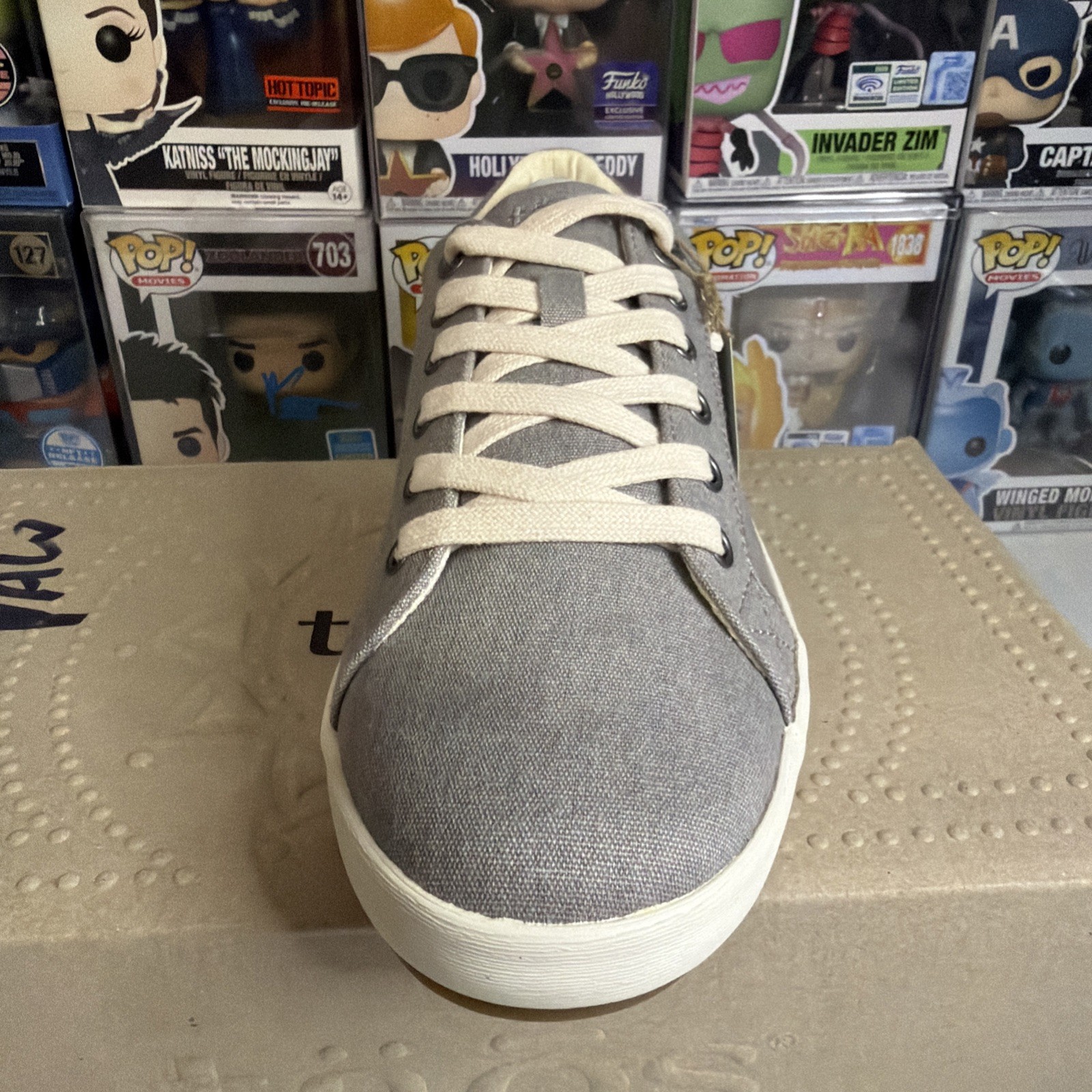 Taos Star Grey Wash Canvas Sneaker Women’s 9.5