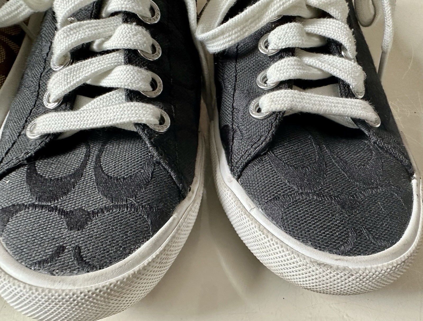 Coach Women’s Lesley Q1402 Signature Sneaker Shoe Black Brown Lot 2 – SIZE 6.5