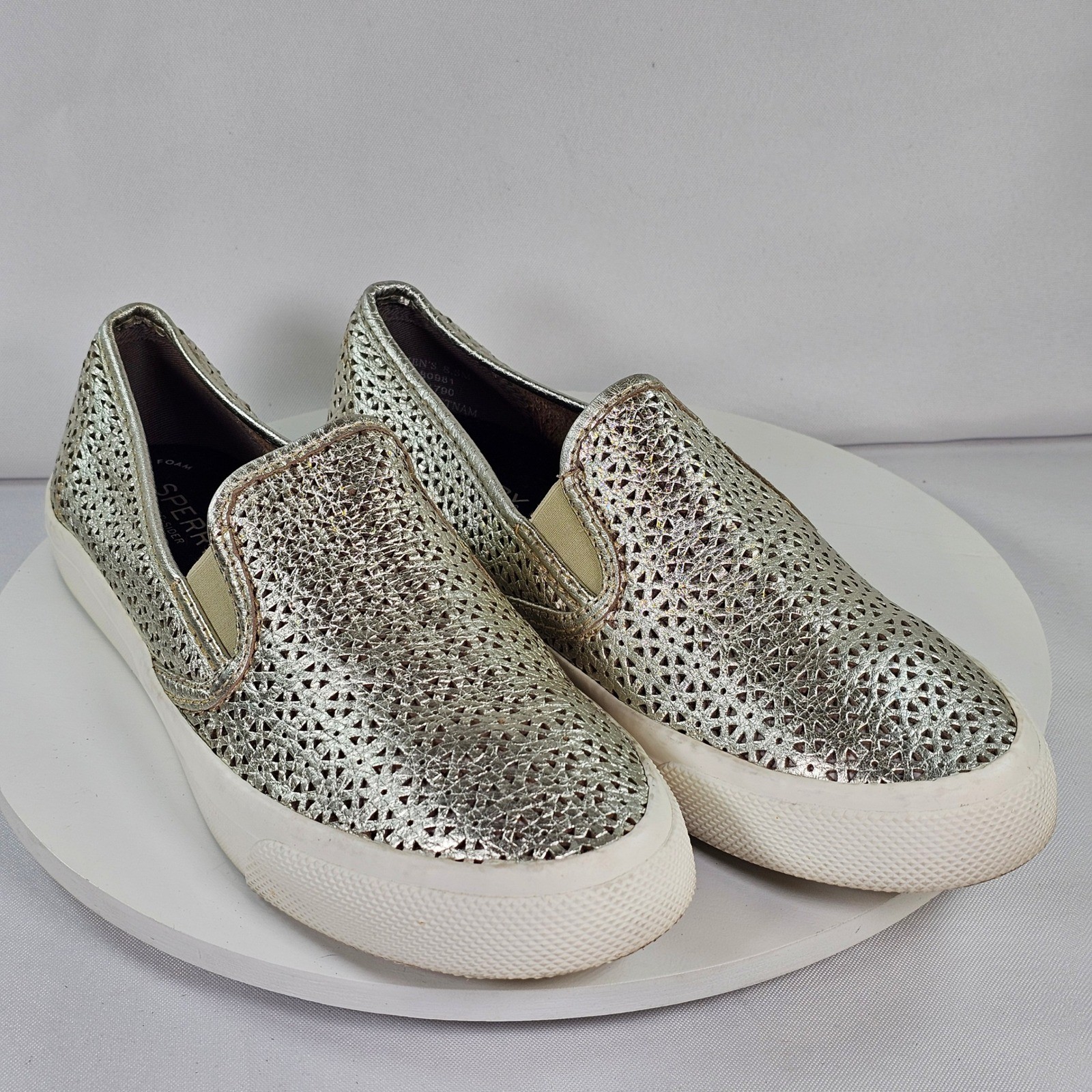 Sperry Top-Sider Crest Vibe Gold Metallic Laser Cut Slip On Sneakers STS80981