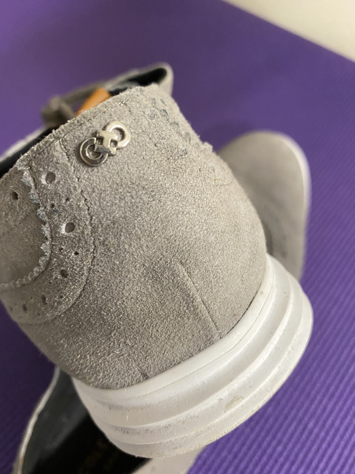 Cole Haan NEW Wingtip Oxfords, size 8.5B, gray suede w. white soles