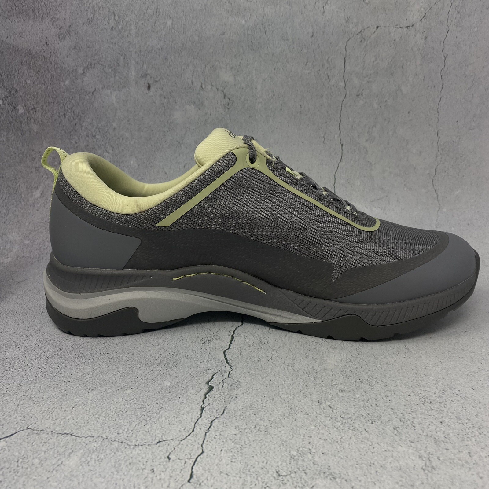 Dansko Women’s Makayla Beige Outdoor Sz 39 US 8.5 – 9 M Waterproof Sneakers