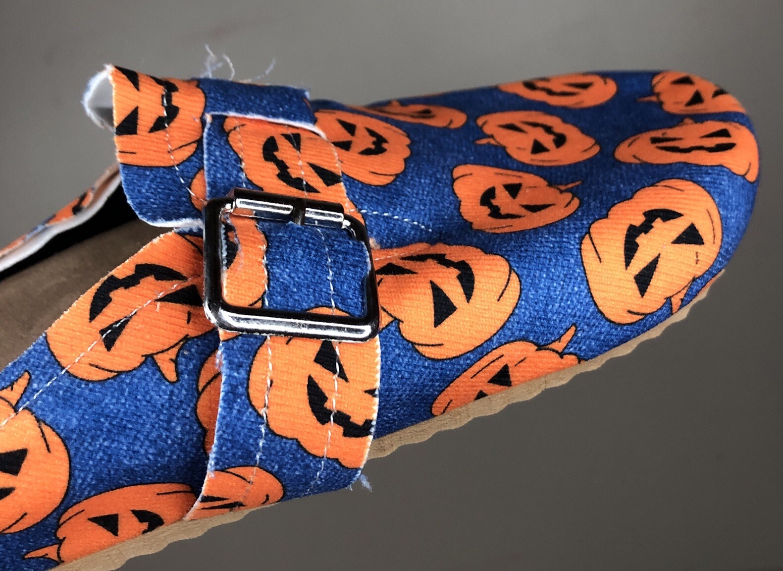 PUMPKIN PATTERN FLAT MULES Women’s 8 Slip On Casual Comfort SHOES Halloween