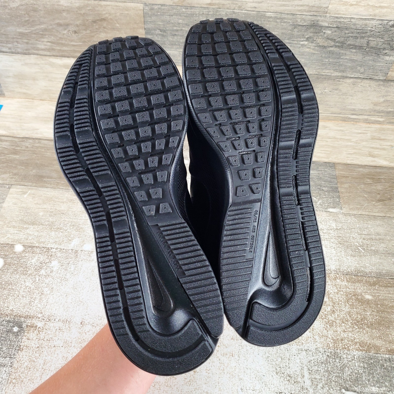 NIKE Run Swift 3 Womens Shoes Sz 8 Athletic Running Black Mesh Lace Up Sneakers