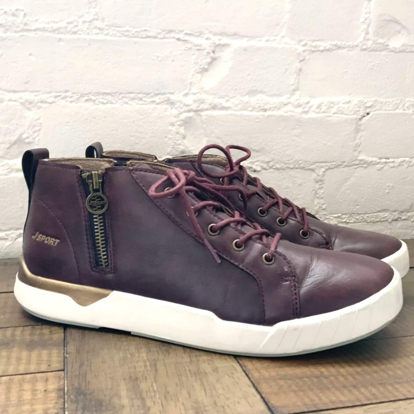 JSport Womens Cranford Shoes Side Zip Sz 8.5 Burgundy Vegan Leather Sneakers