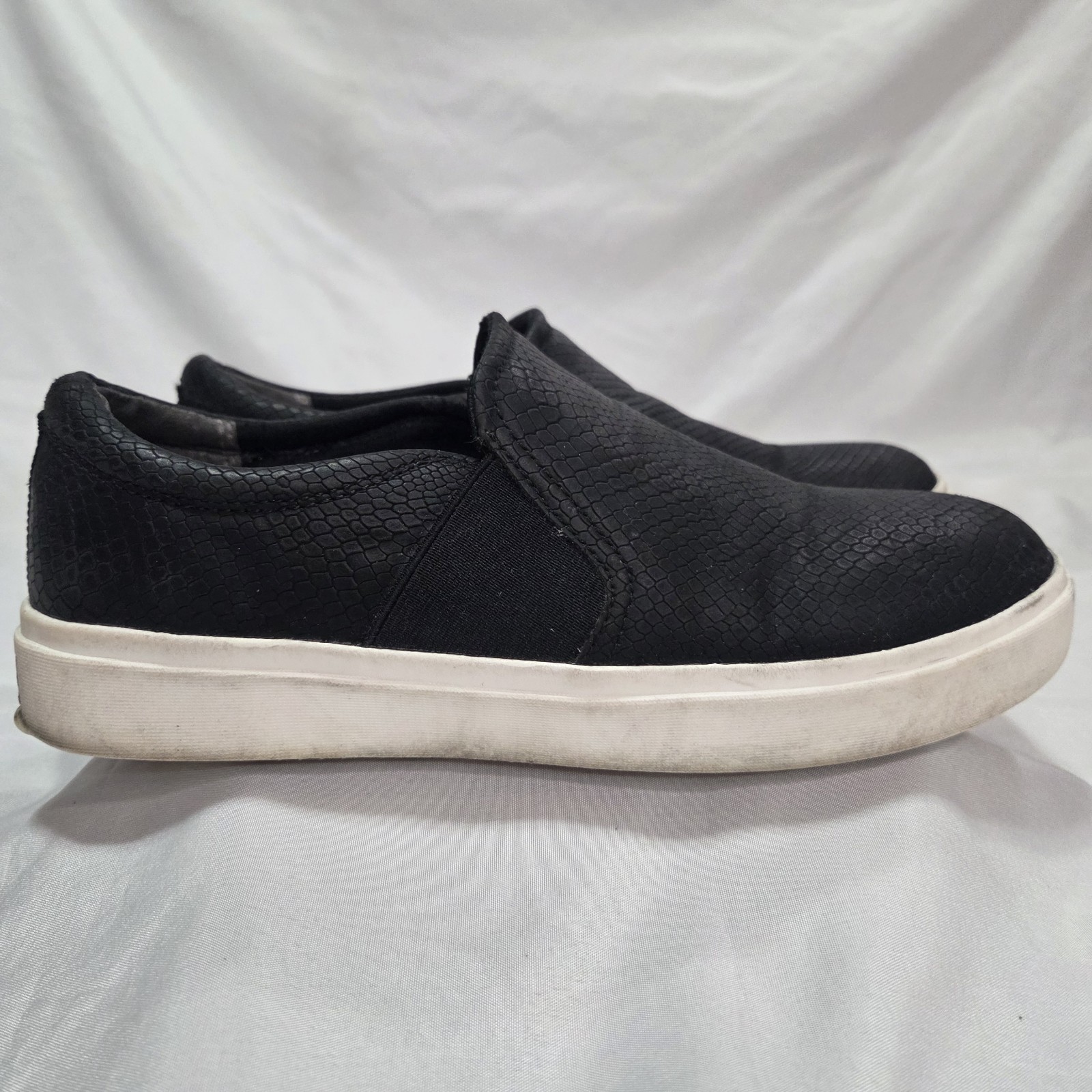 Dr. Scholls Nova womens size 8.5 Black Loafers Snakeskin Leather Outsole