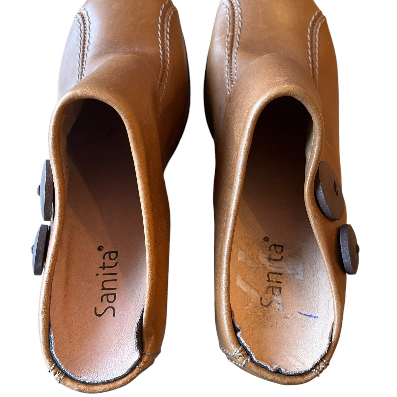 Sanita Nikolette Clogs Mules Women’s Size 36 Tan Leather Button Detail Comfort