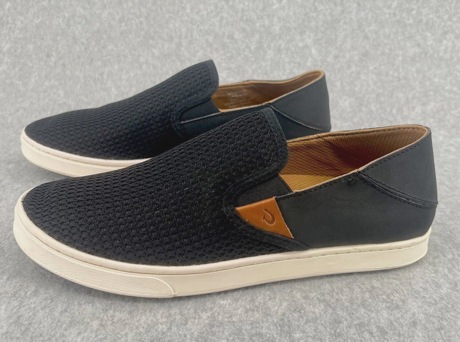 OLUKAI Pehuea Shoes Womens Size 9.5 Slip On Sneakers Black Mesh Comfort Loafers