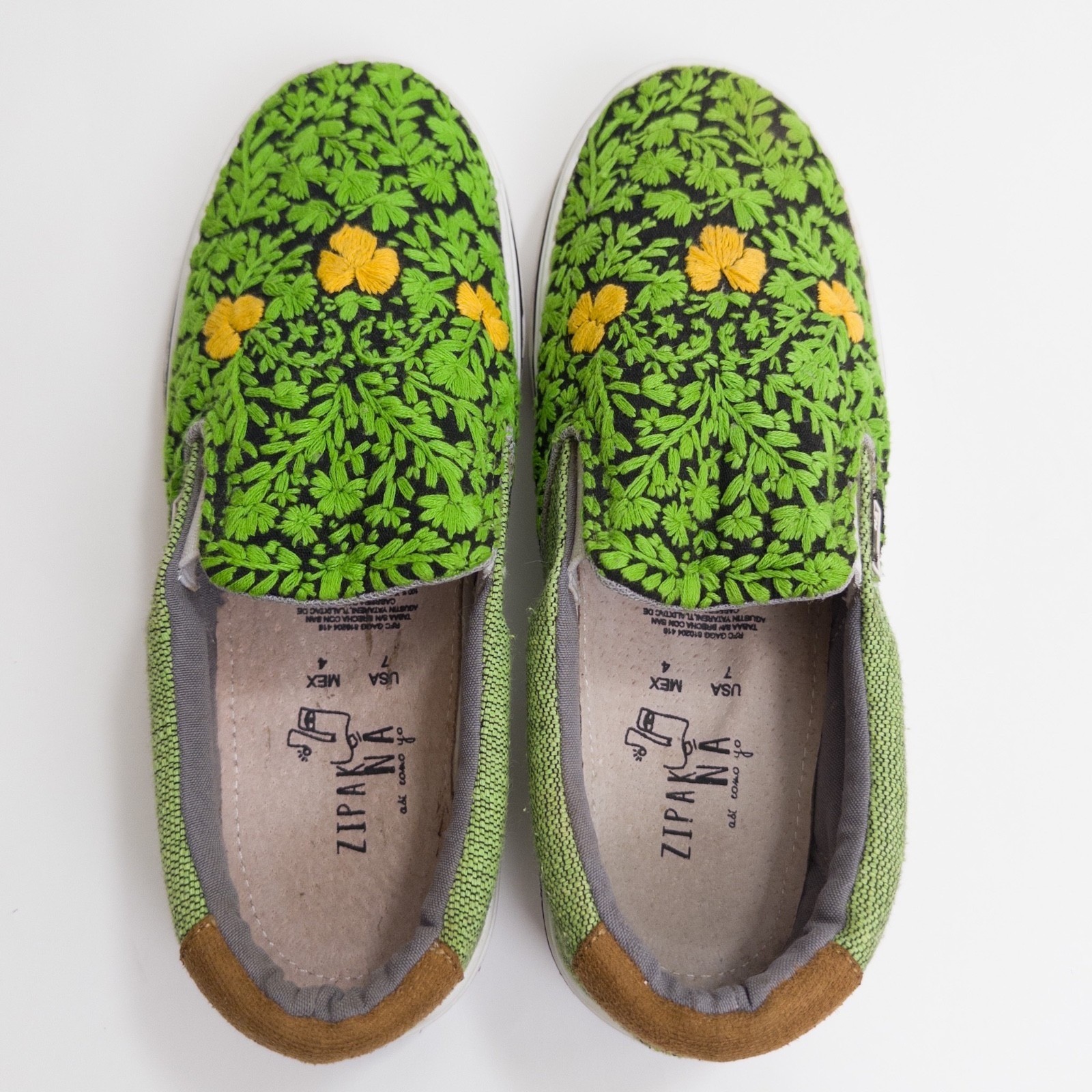 Zipak-Na Mexico Handmade Embroidered Women’s Slip On Shoes Green Floral Size 7