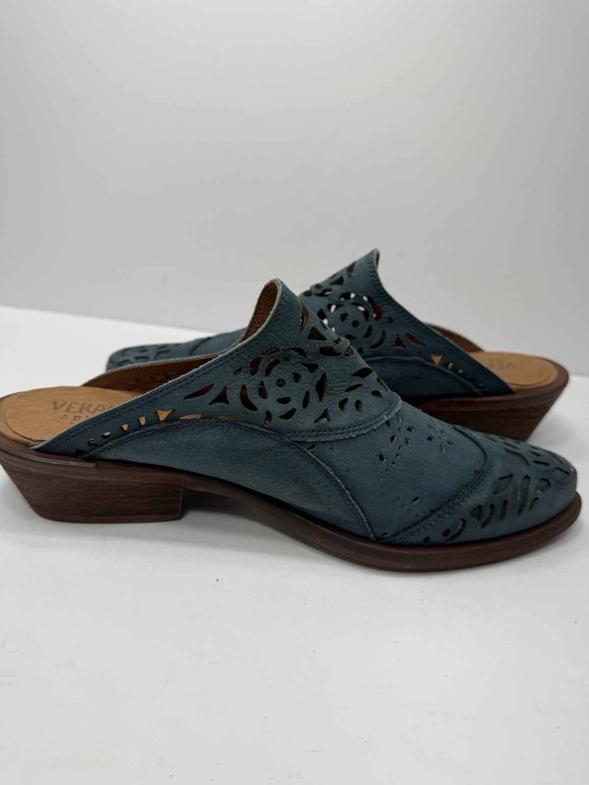 Sundance Catalog Veracruz Floral Krevo Mules Laser Cut Navy Blue Teal Size 37 7