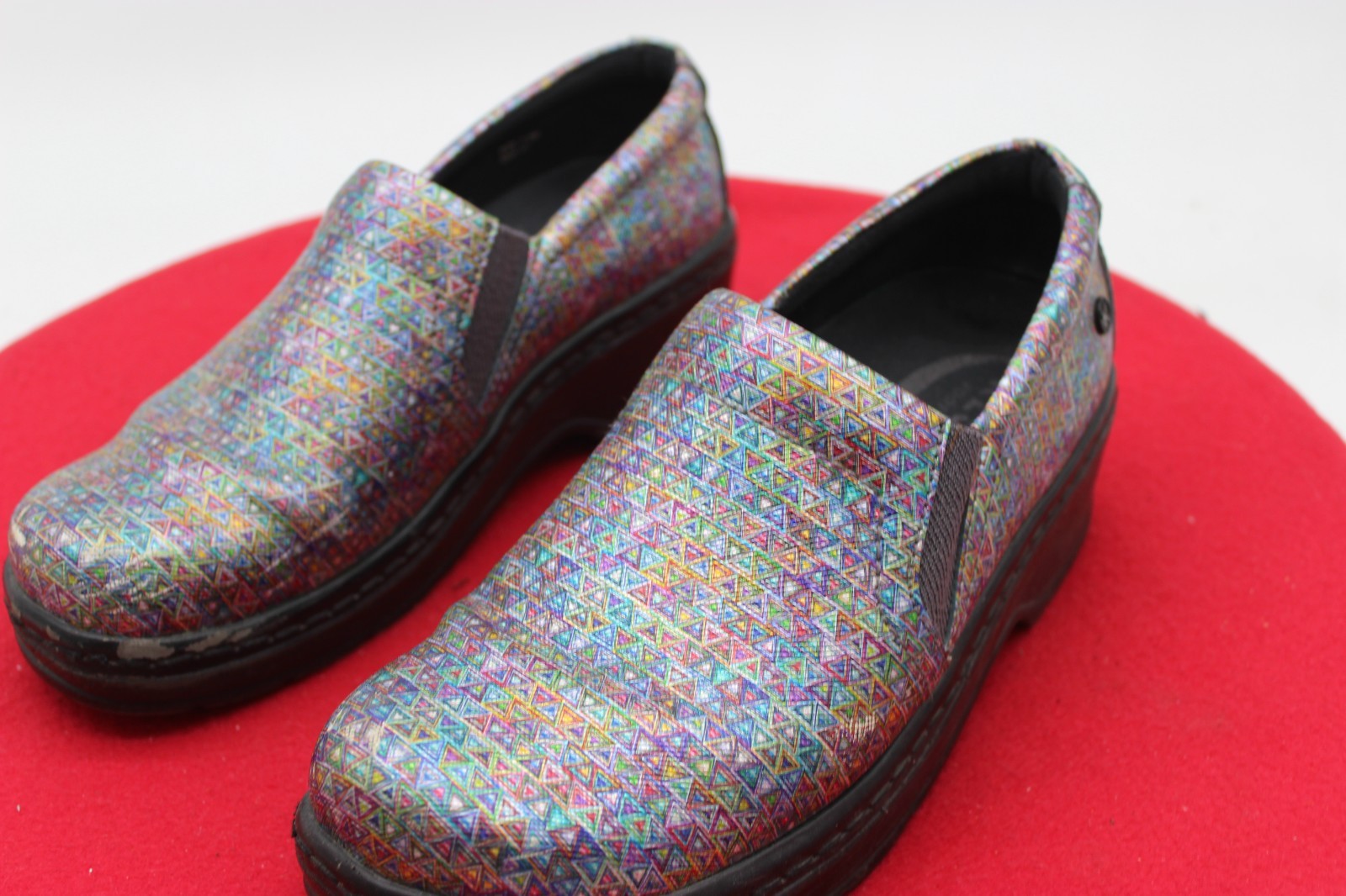 Klogs Footwear Shoes Naples Size 7.5M Geometric Triangle Multicolor Anti Fatigu6