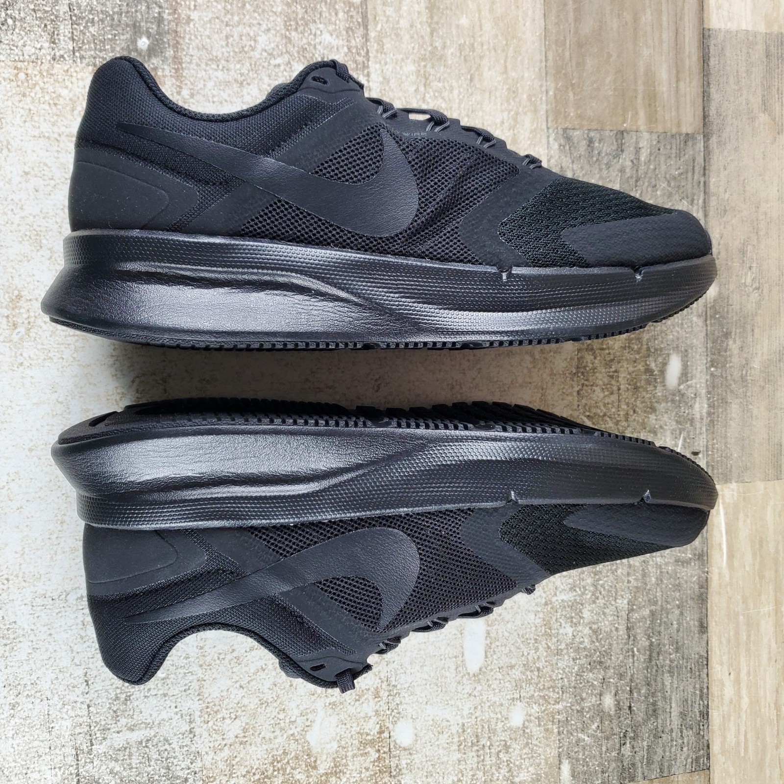 NIKE Run Swift 3 Womens Shoes Sz 8 Athletic Running Black Mesh Lace Up Sneakers