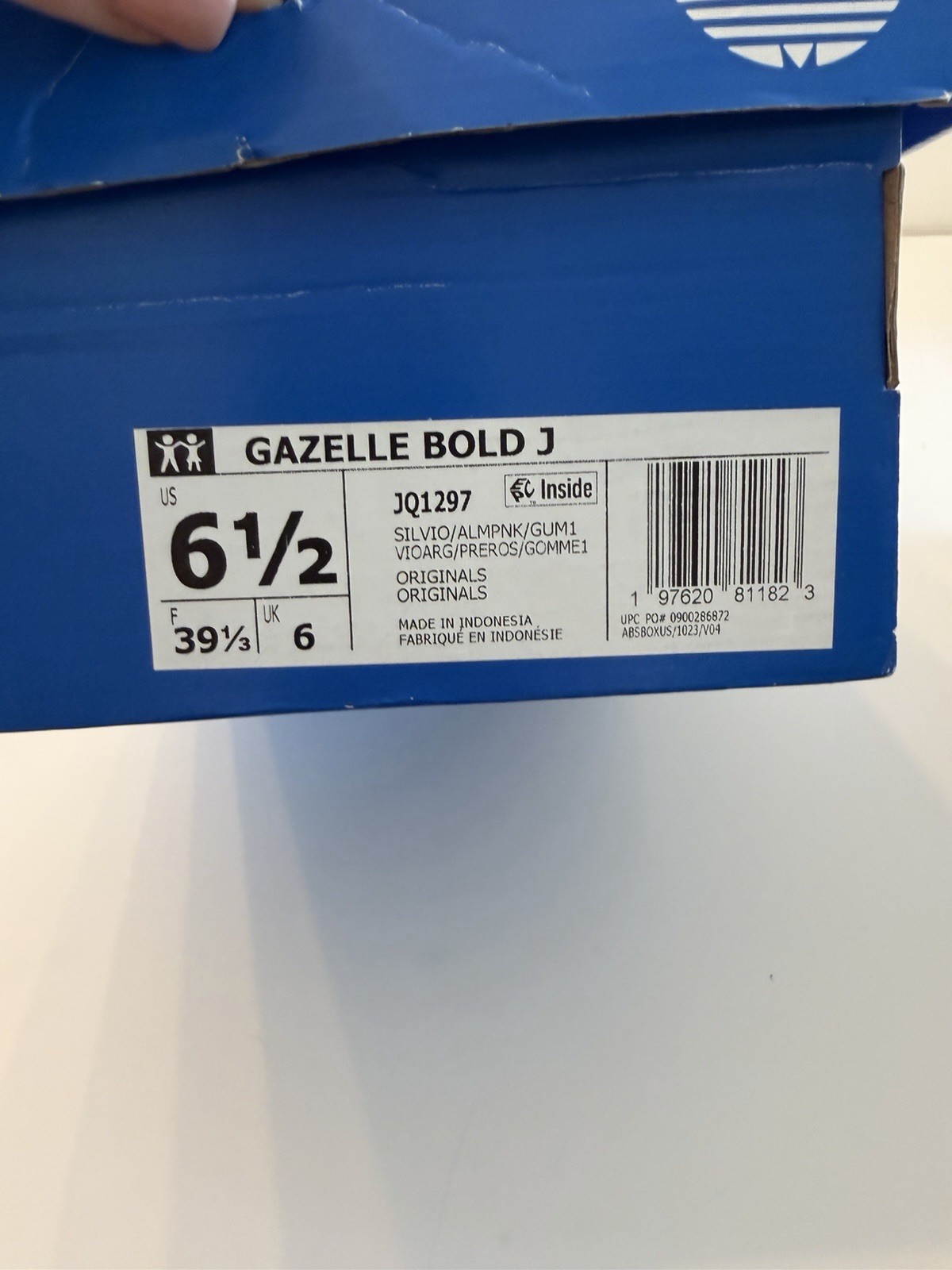 NWT adidas Gazelle Bold J Suede Sneaker Youth Size 6.5 Blue/Gray Gum Bottom