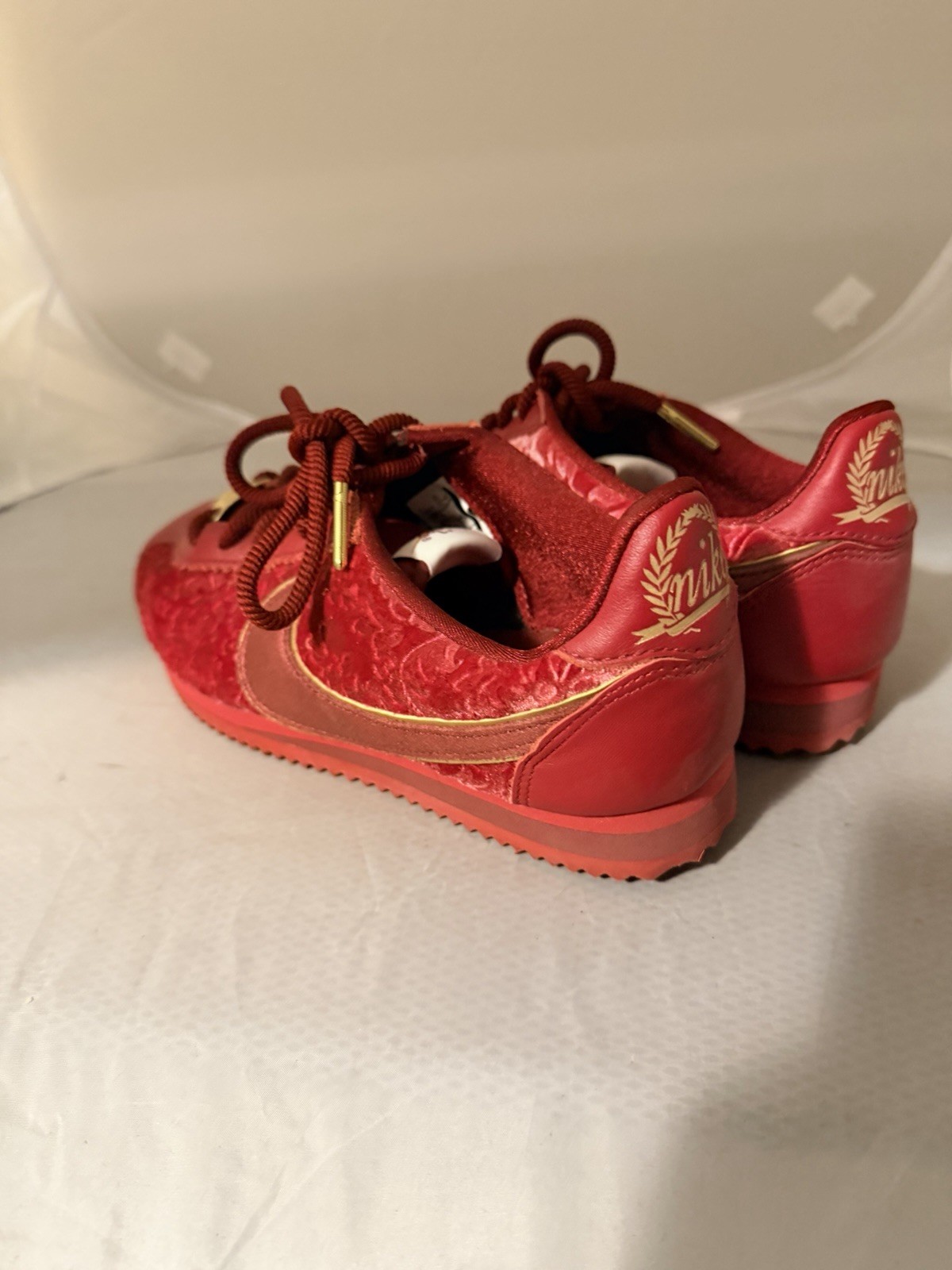 Nike Classic Cortez SE Velvet Red Crush Women’s Style Sneakers Size 7.5 Floral