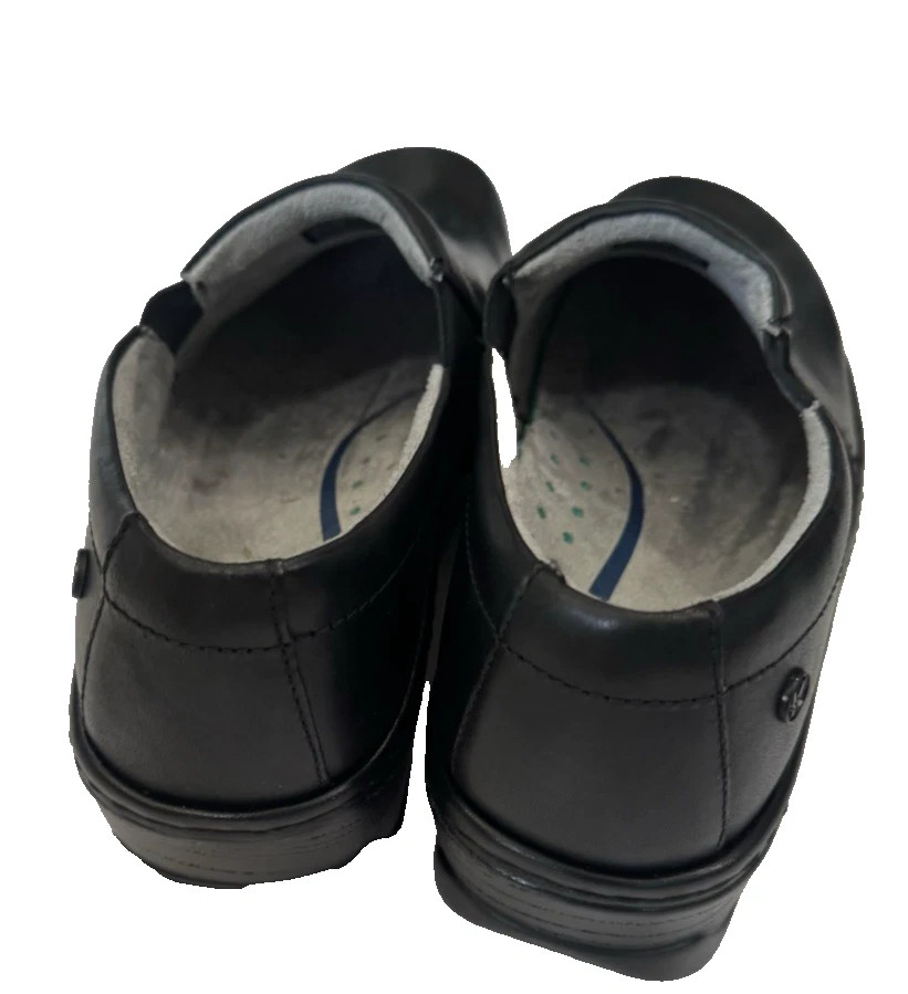 Klogs Naples Womens Black Leather Slip Resistant Nursing Clogs Shoes Size 8.5 Wi