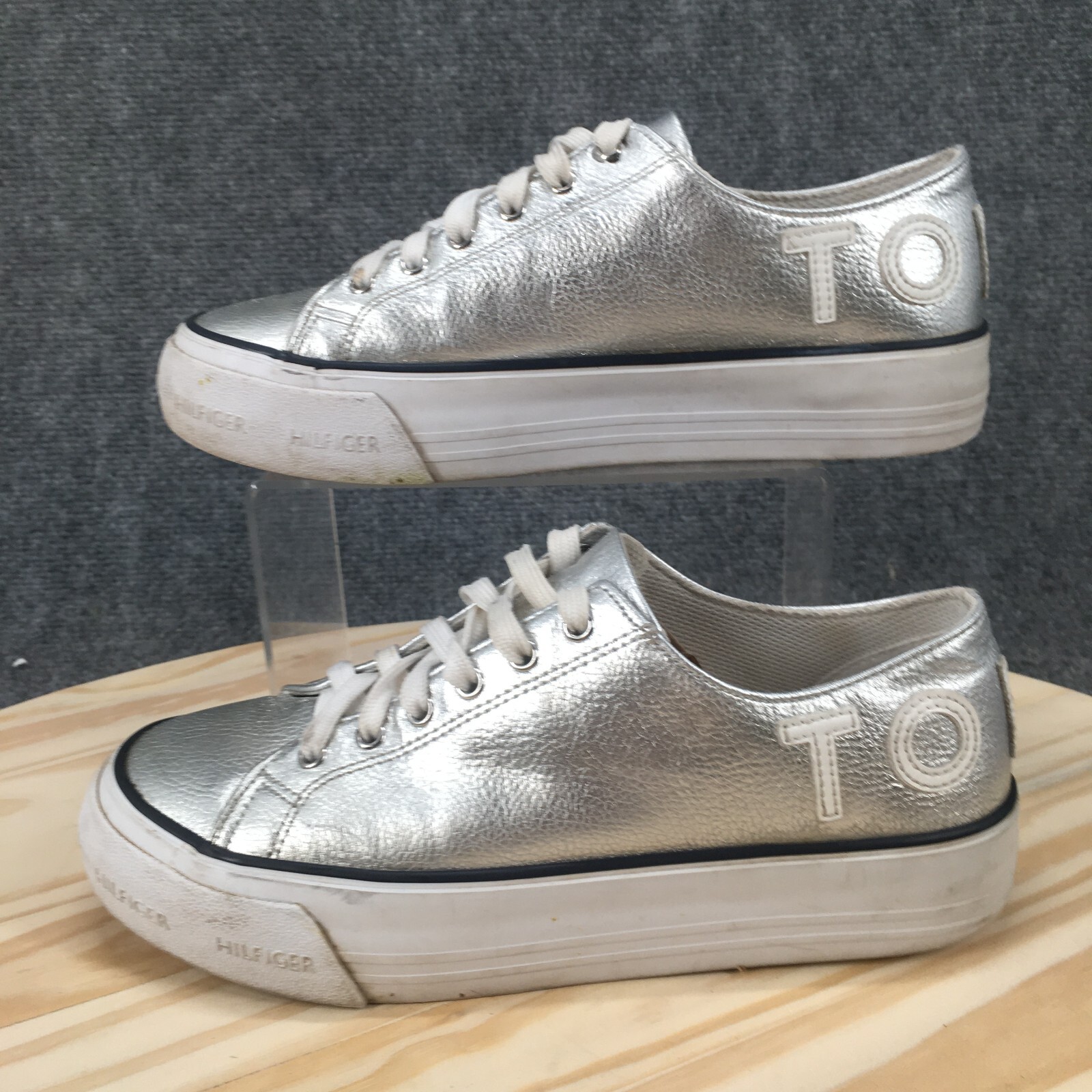 Tommy Hilfiger Shoes Womens 7.5M Helien Platform Sneakers Silver Lace Up Low Top