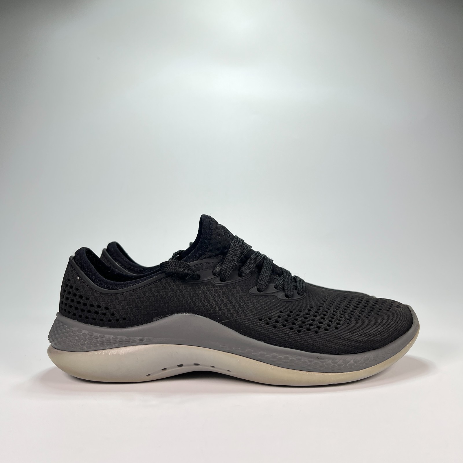 Crocs LiteRide 360 Pacer Black Gray Comfort Walking Shoes 206705 Women’s Size 7