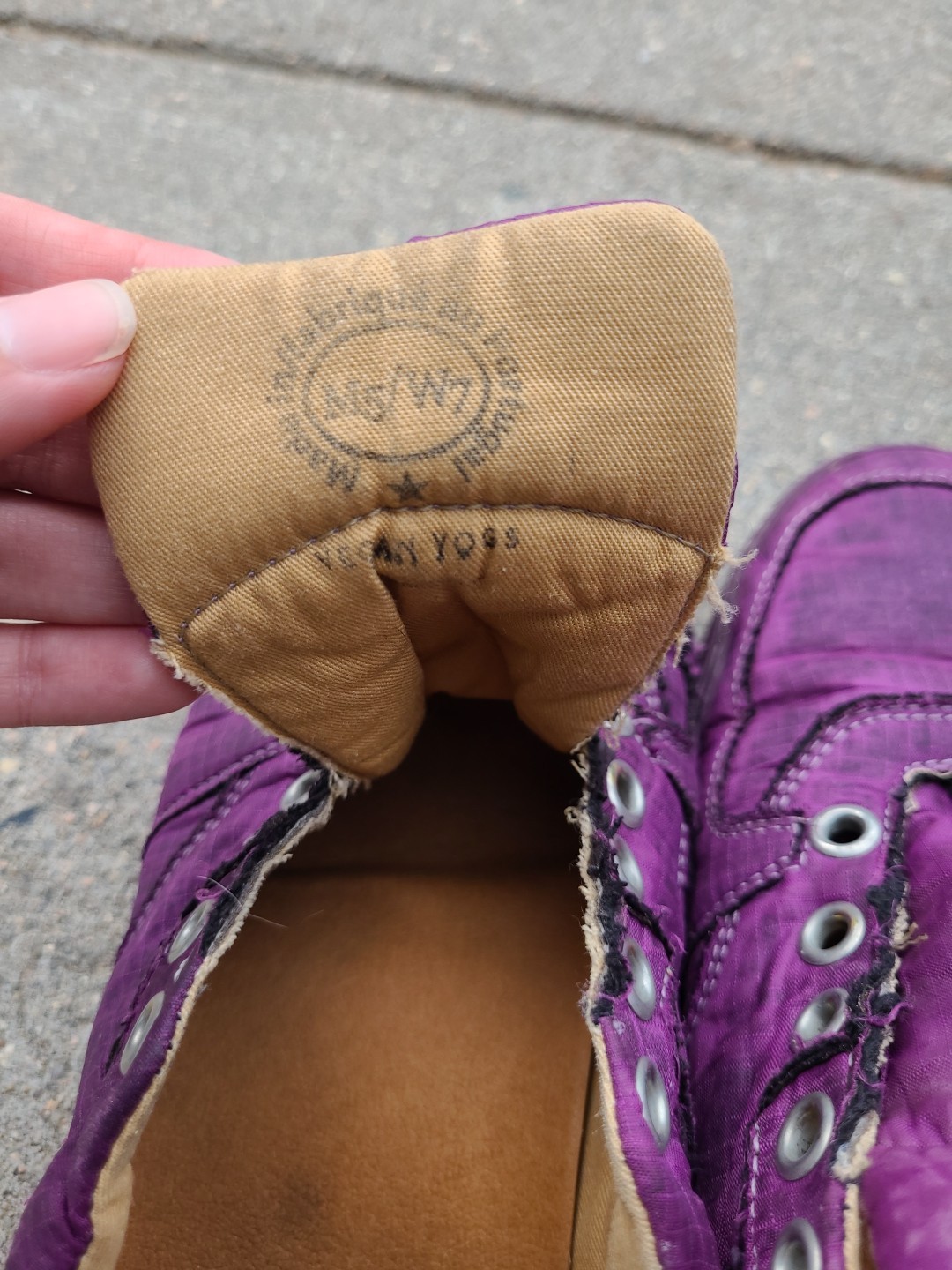 John Fluevog Lopro Leeside Lace-Up Sneaker Purple M5/W7 Read Description