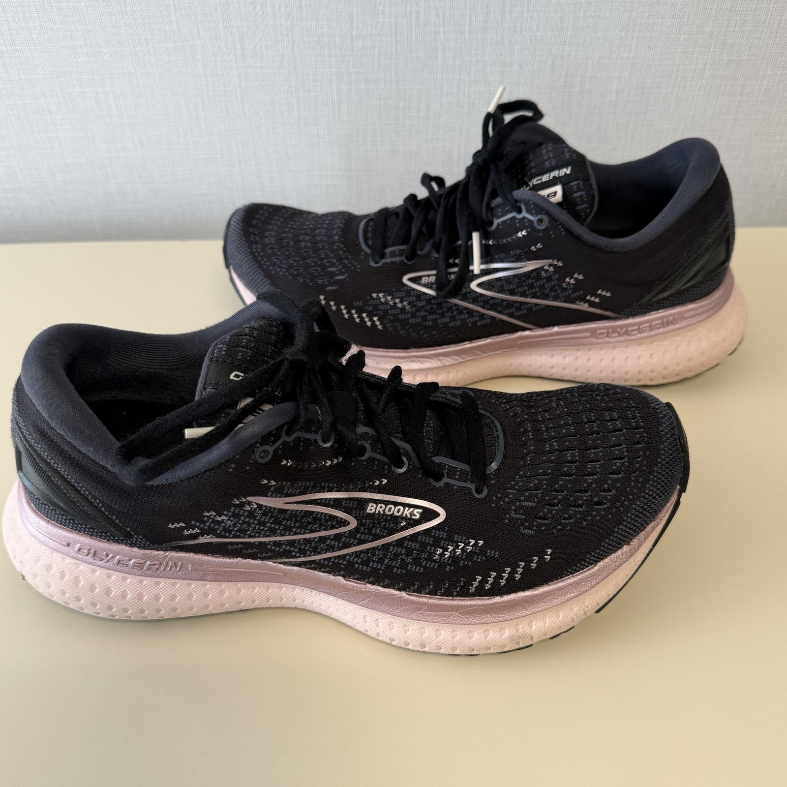 Brooks Glycerin GTS 19 Running Shoes Women’s 8.5 B Cushioned Trainer Black Pink
