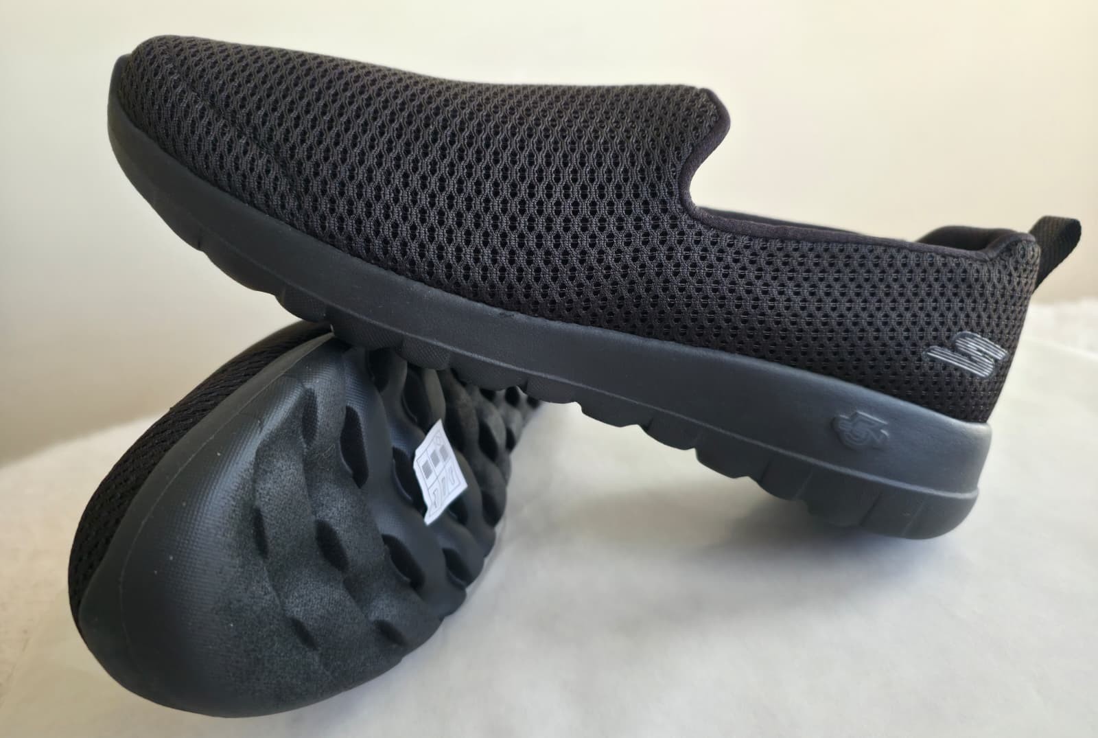 Skechers Go Walk Joy Slip-On Women’s Black Size 10 Narrow Fit NEW w/ Box
