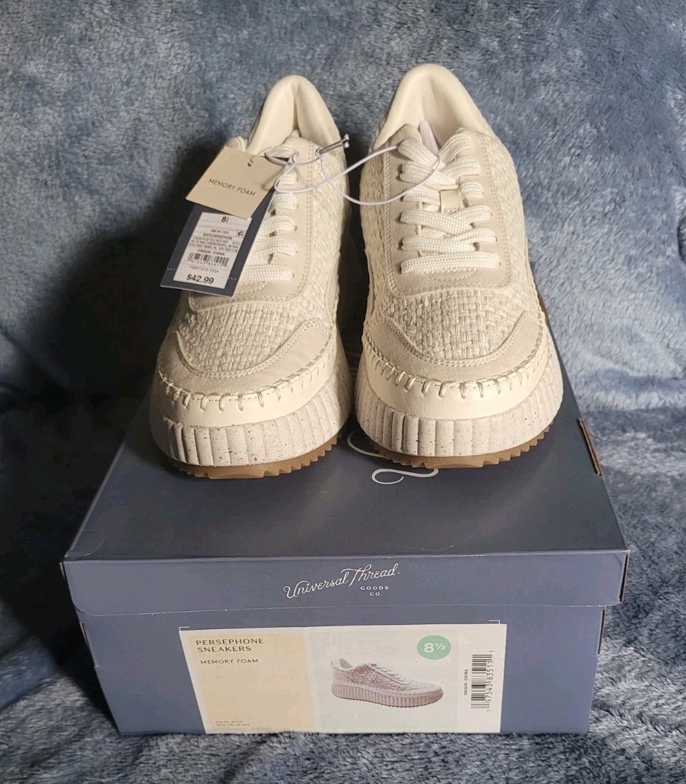 Universal Thread womens Persephone Sneakers Shoe size 8.5
