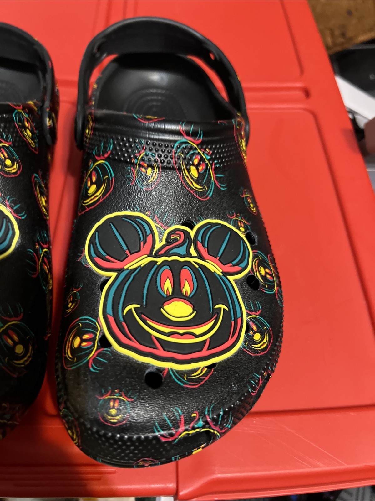 Disney Parks 2023 Glow Halloween Mickey Mouse Pumpkin Adult Clogs Crocs M8/W10