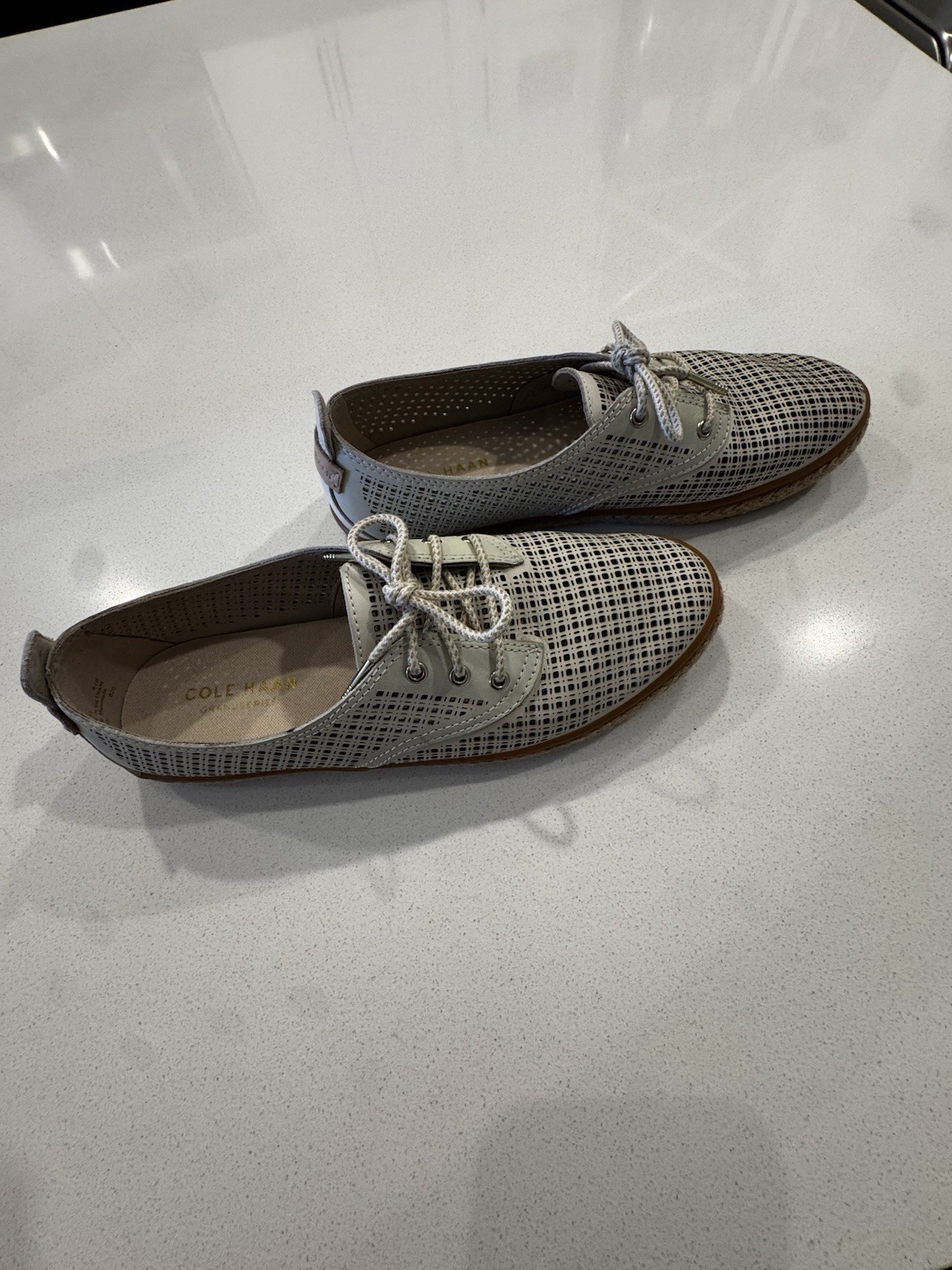 Cole Haan Women’s Oxford Comfort Shoes White Beige Leather Mesh Lace Up 8.5