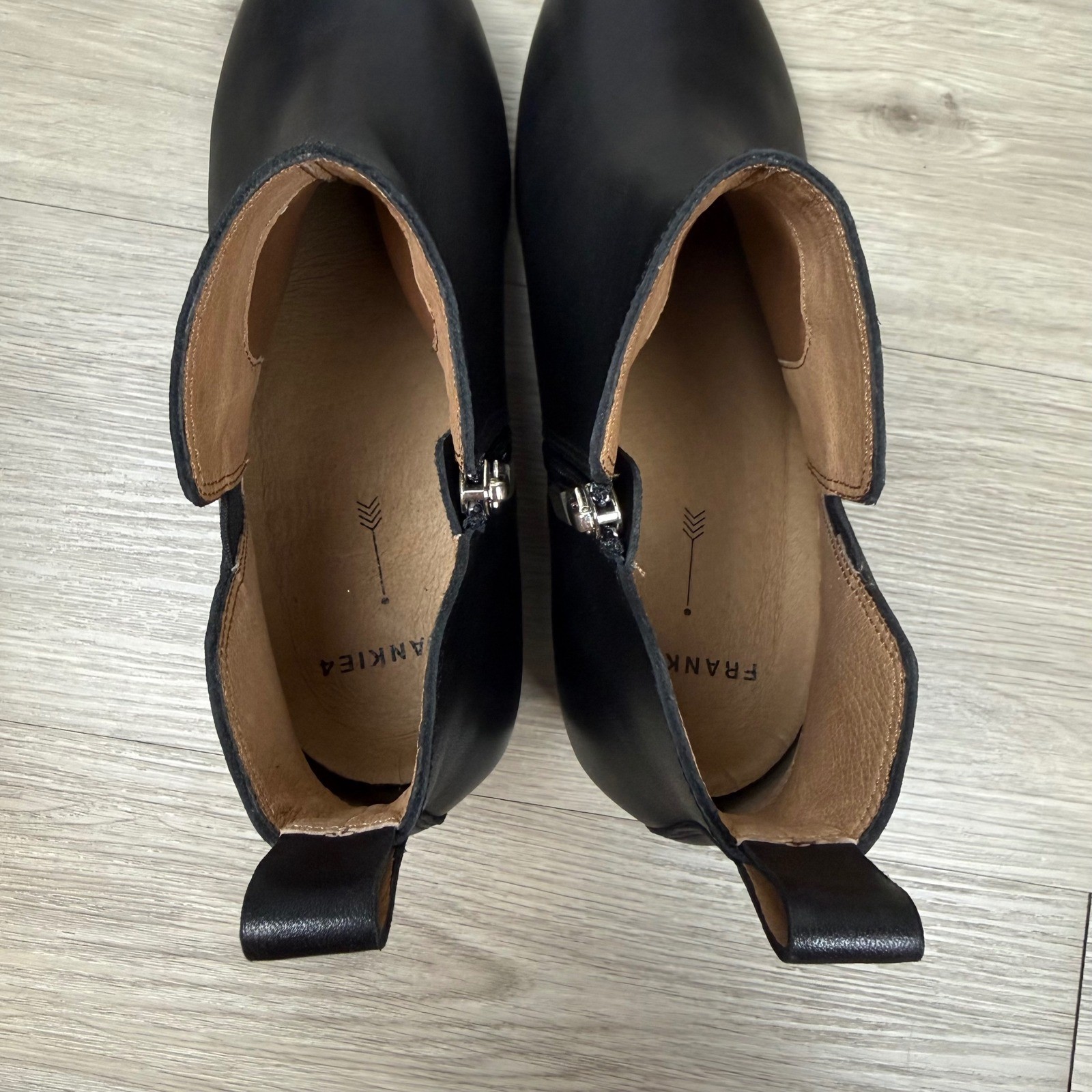 NEW FRANKIE4 Black Reggie Leather Ankle Boots Comfort Arch Support Size 7