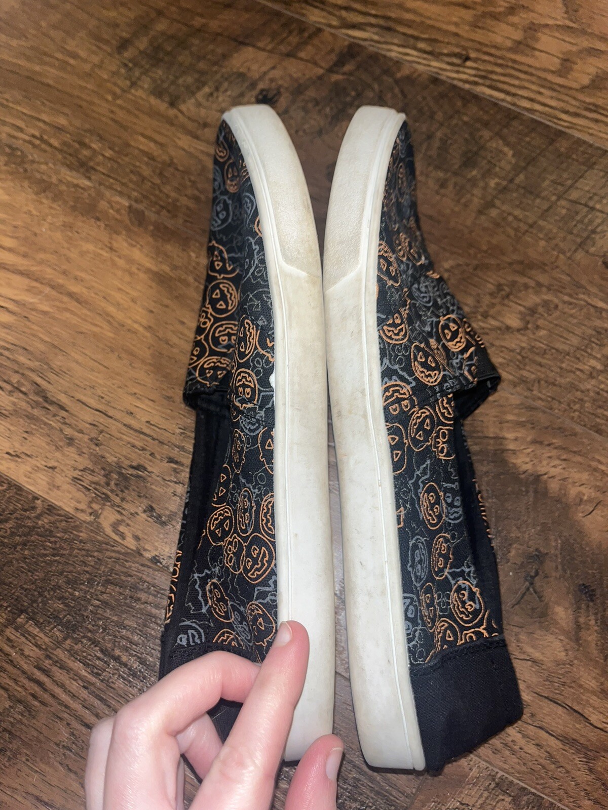 Womens Tommy Bahama Halloween Pumpkin Jackolatern Skull Bag Slip On Comfort Shoe