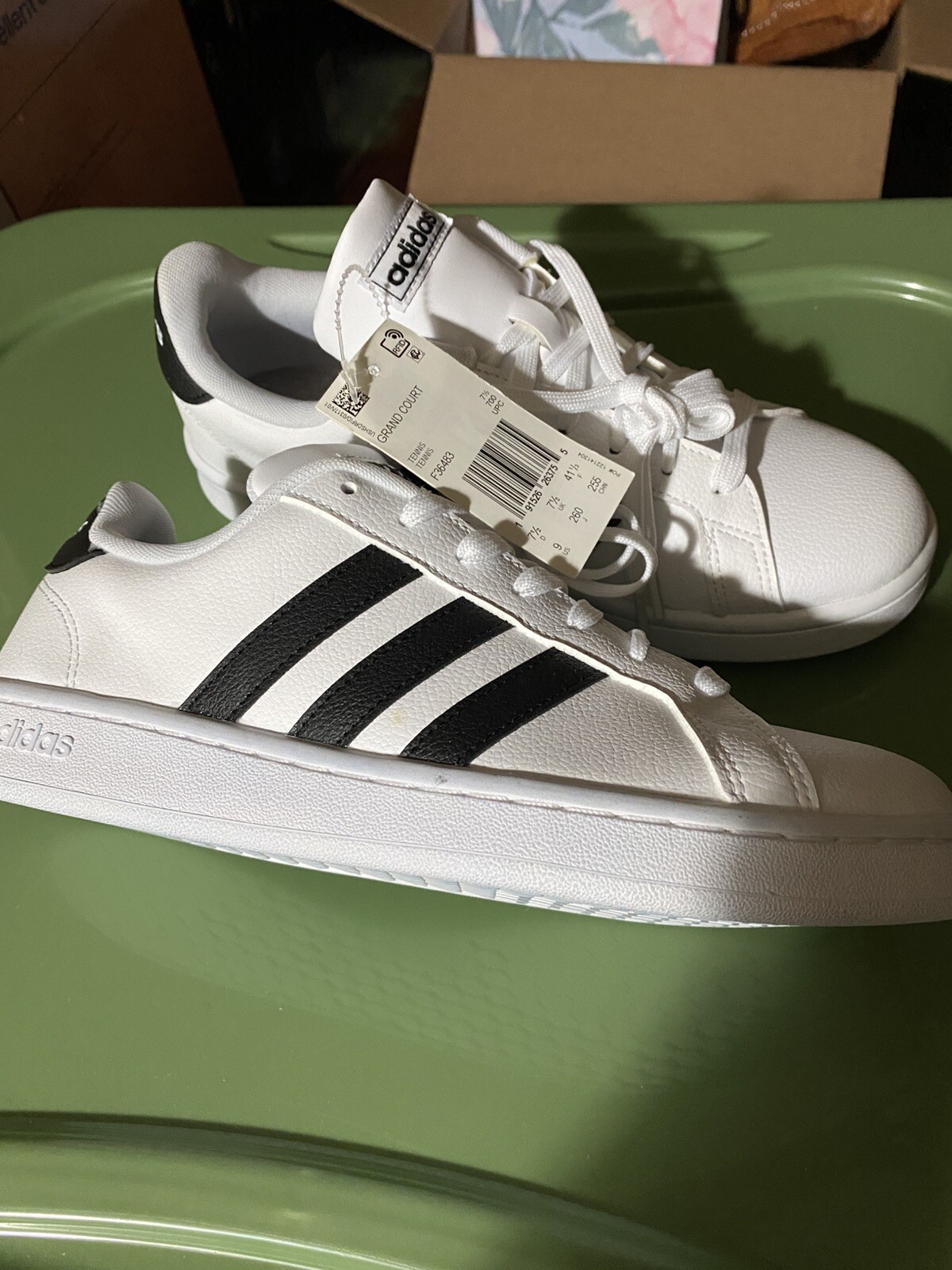 adidas Women’s Grand Court Shoes Size 9