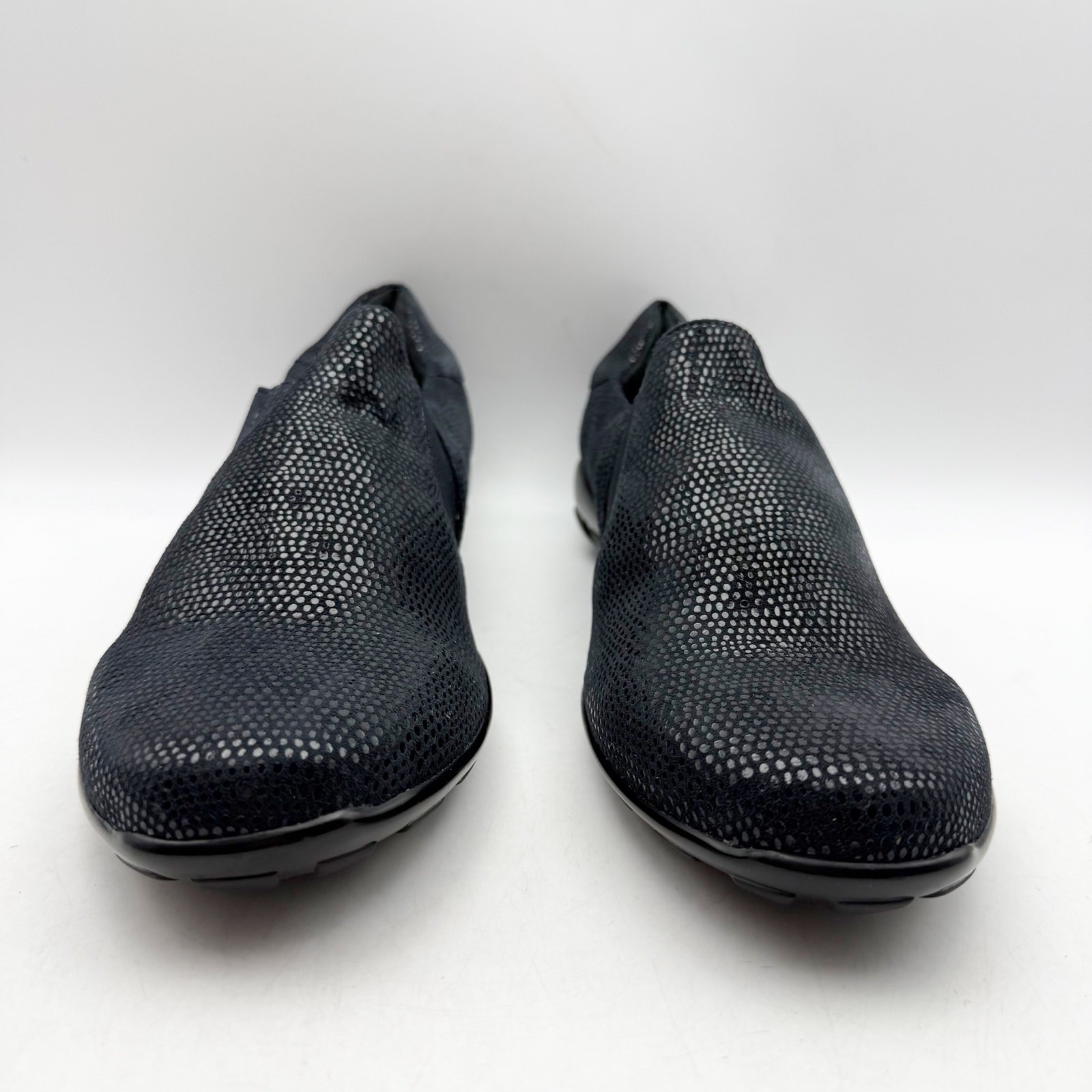 Vaneli Womens Anemone Slip On Shoes US 11 Wide Black Textured Leather NWOB