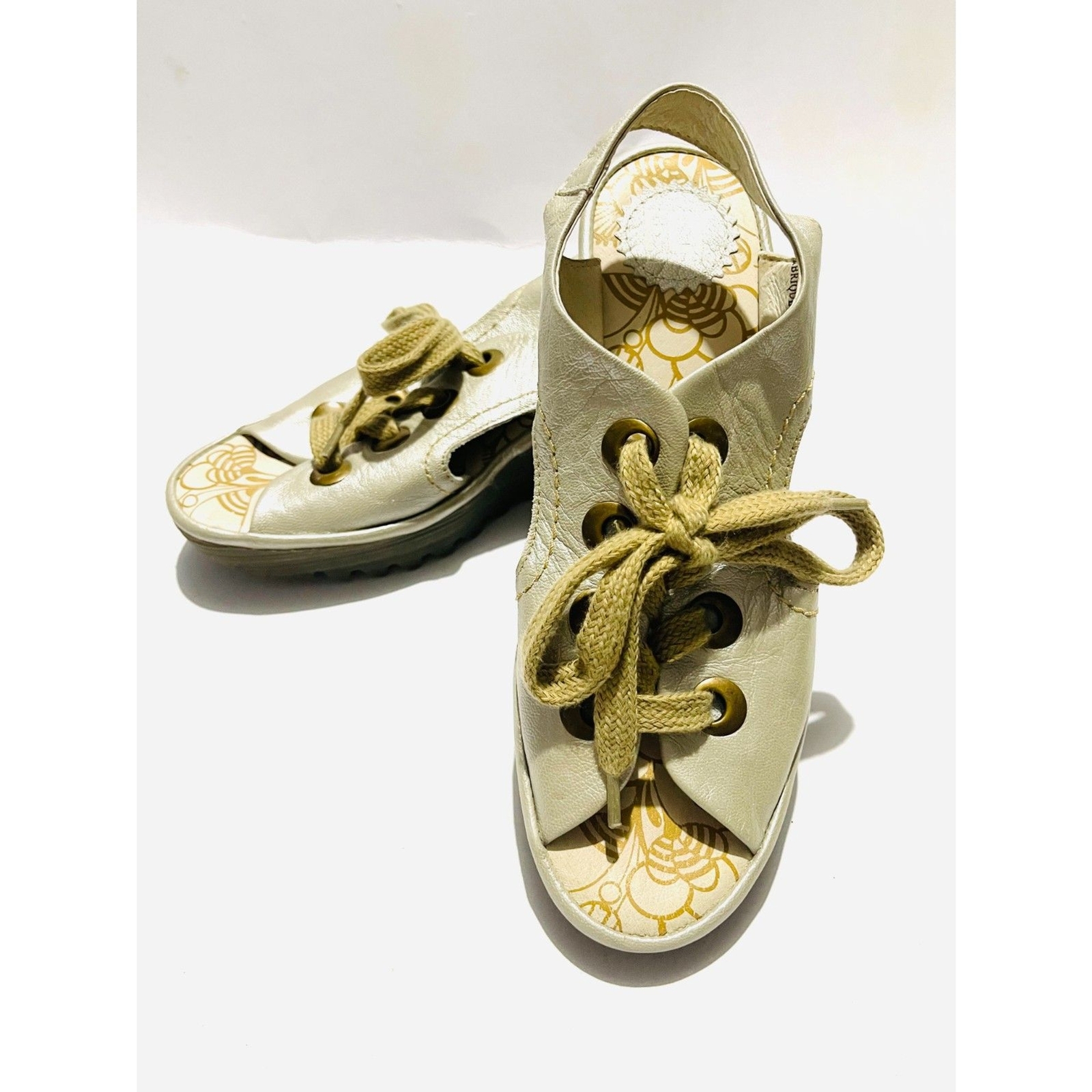 Fly London sandal leather comfort shoe chunky Wedges laced pearl white women’s 8