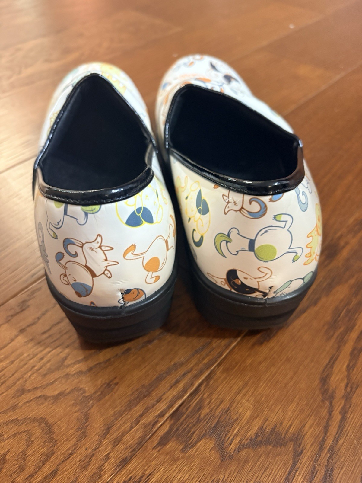 Ingaro Brandy White Multicolor Dog Print SlipOn Clog Shoes Womens Size 10