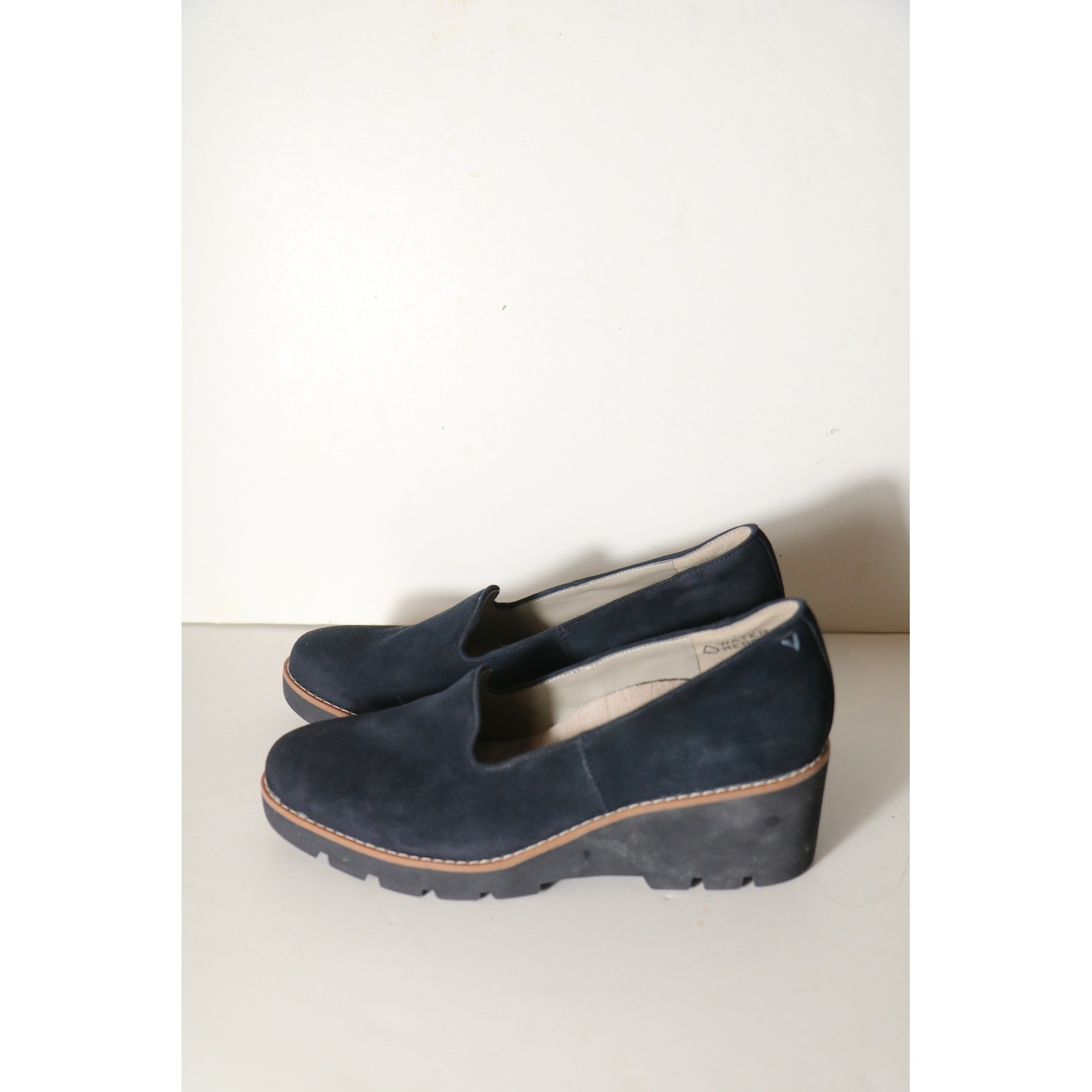 Vionic Willa Wedge Womens Slip On Loafer Moc Comfort Shoe Navy Suede Orthaheel