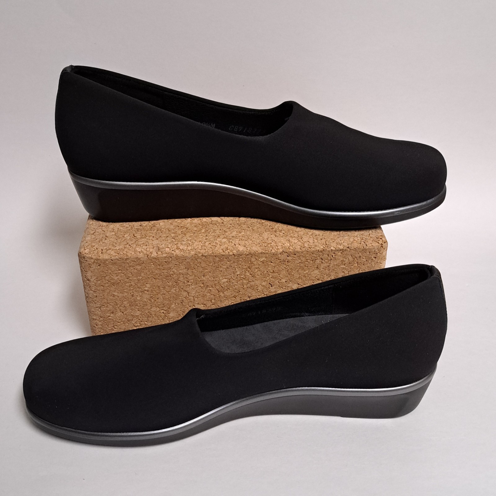 SAS Bliss Women’s sz 10.5 Shoes Black Slip On Tripad Comfort Support Wedge