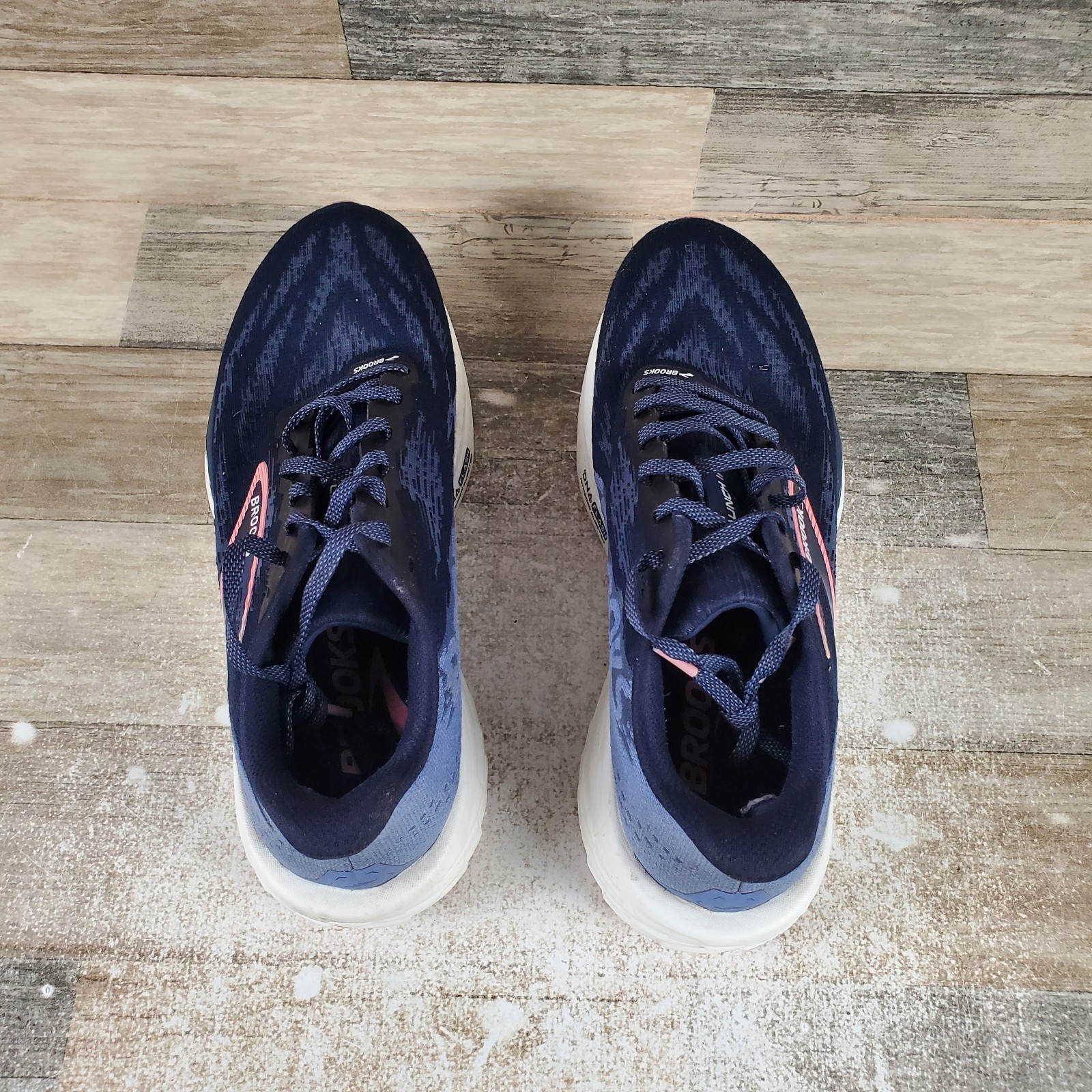 Brooks Launch 11 Womens Shoes Sz 10 Running Peacoat Blue Peach Lace Up Sneakers
