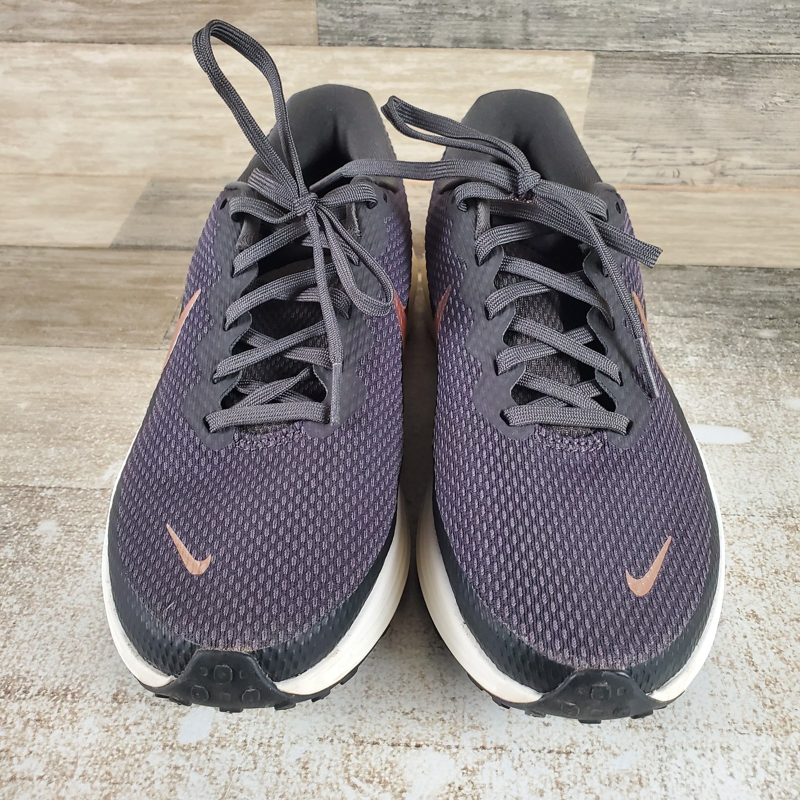 Nike Revolution 8 Womens Shoes Sz 8 Running Ash Red Bronze Lace Up Sneakers