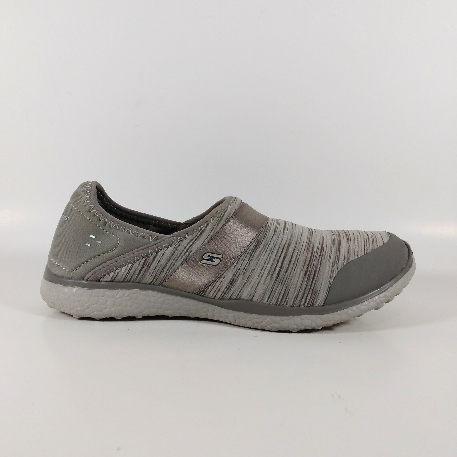 Skechers Microburst Greatness Womens 6 Beige And Gold Memory Foam Slip On Flats