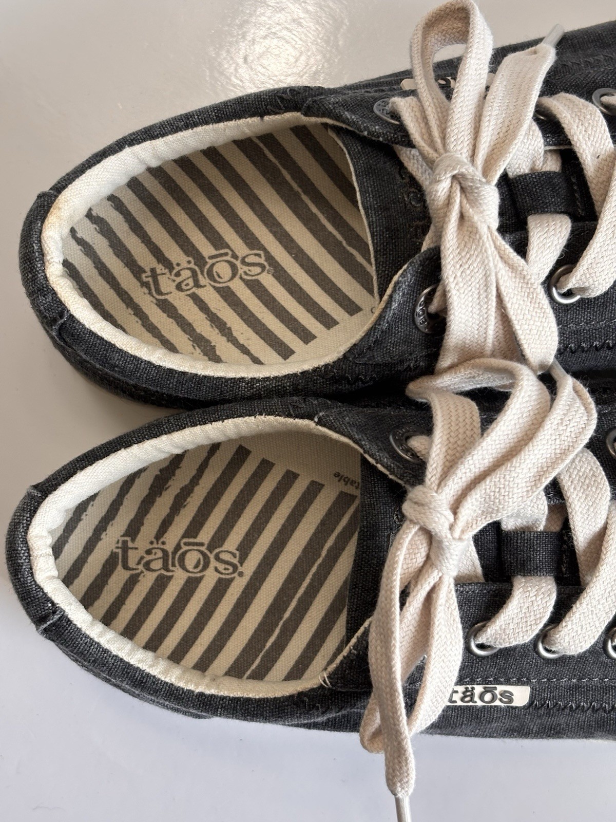 Taos Star Women’s Sz 8.5 Charcoal Wash Canvas Lace Up Comfort Sneaker STA-12844