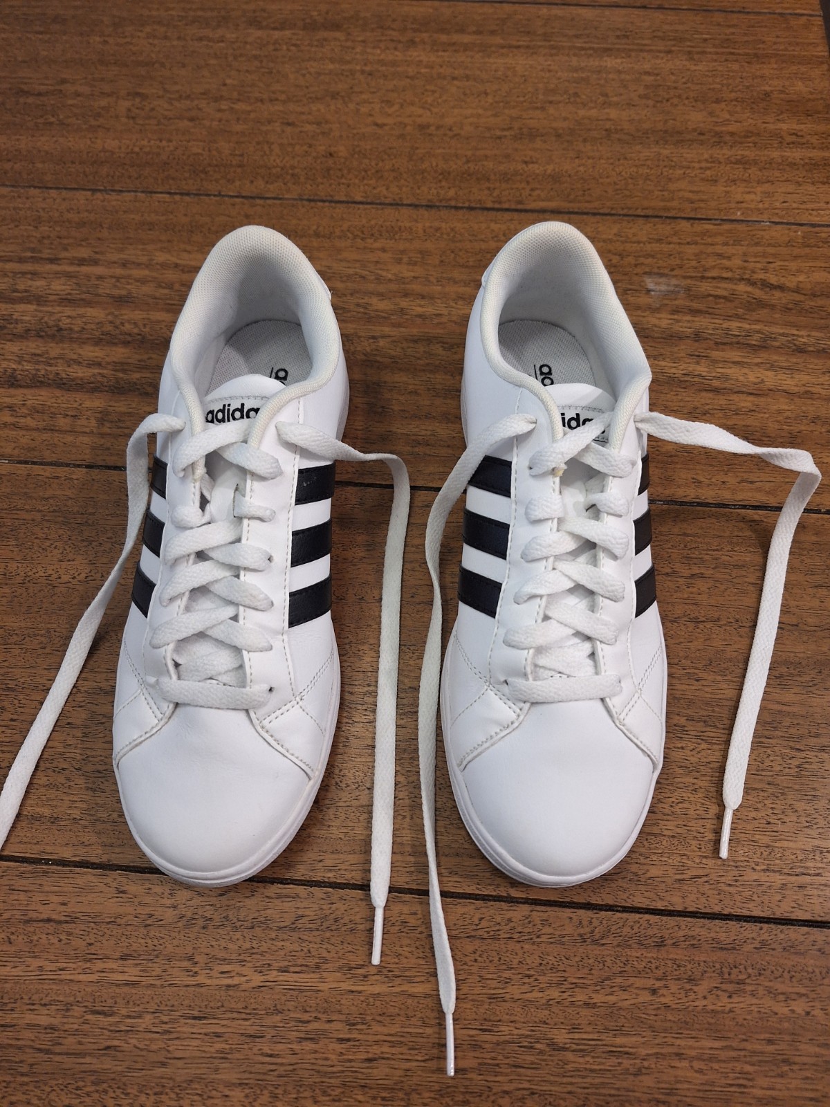 Adidas Grand Court 2.0 Women’s Sneakers White Blk Stripes Sz 8 US Excellent!