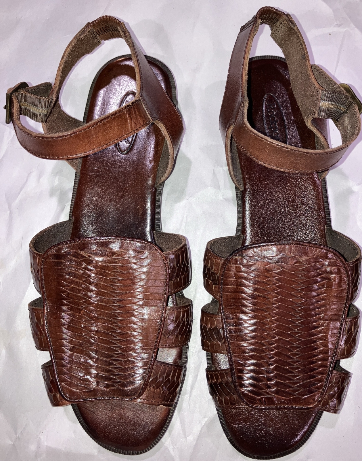 Rockport Women’s 9 Brown Leather Weaved Strapped Sandals India