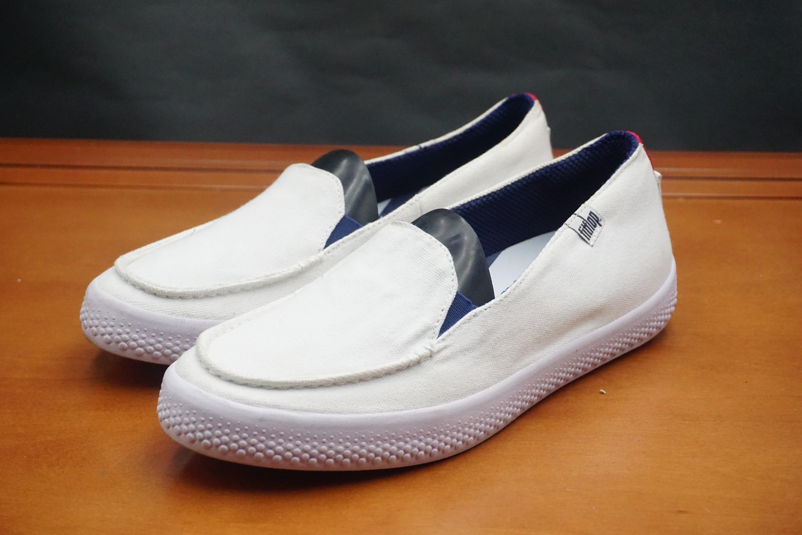 FitFlop Canvas Slip-On Loafers Womens Size 9 US White Canvas Lined Casual Shoes