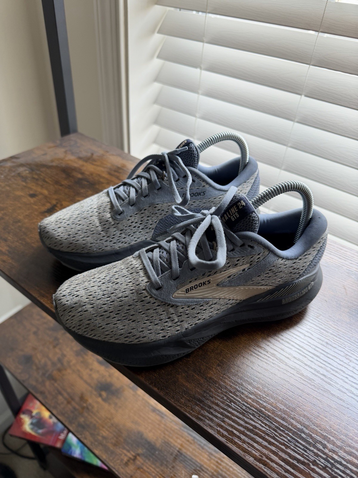 Brooks Adrenaline GTS 24 Womens Shoe Sz 7B Country Wash Bluewash Mesh Sneaker