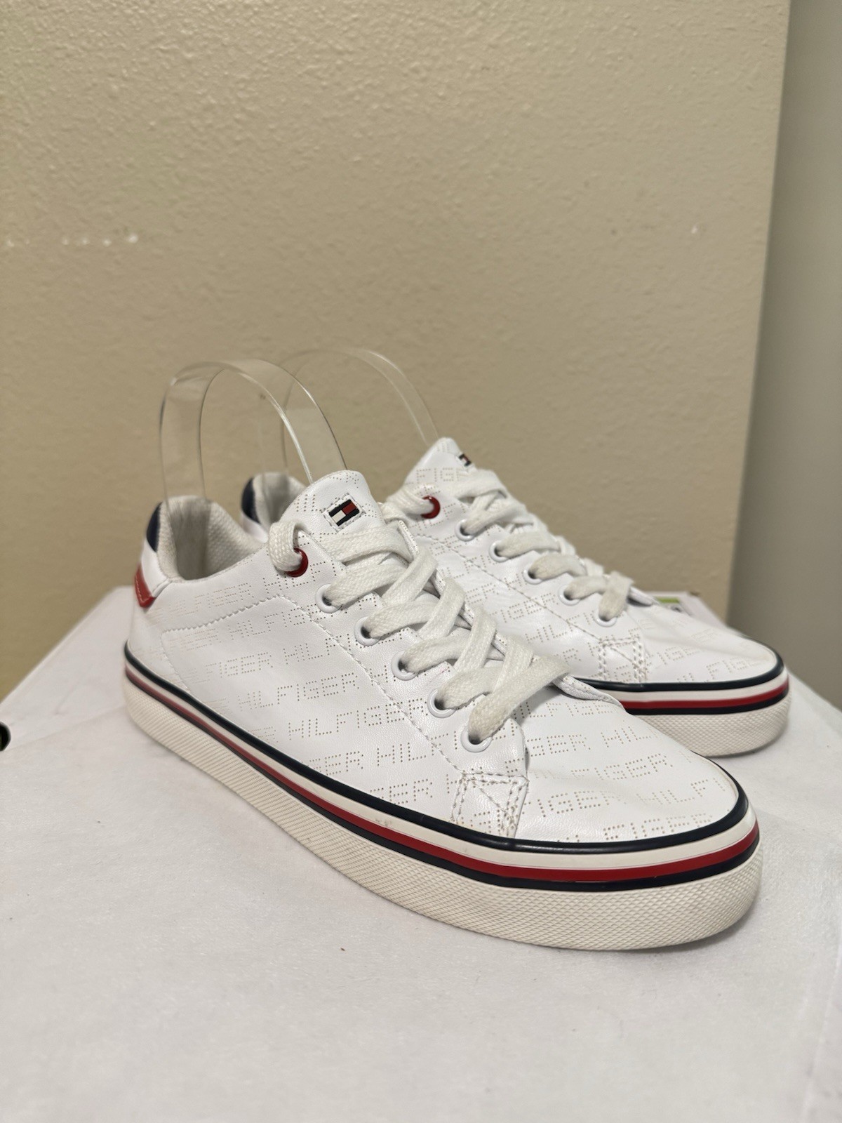 Tommy Hilfiger TWFalcor Women’s White Logo Lace-Up Sneakers Red/Blue Accent US 6